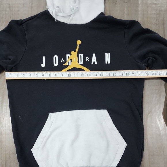 Jordan Boys Black and White Hoodie Size M #C2509-0052 - Picture 6 of 6